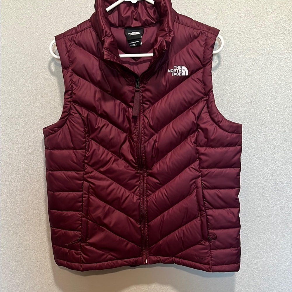 The North Face 550 Puffer Vest- Large